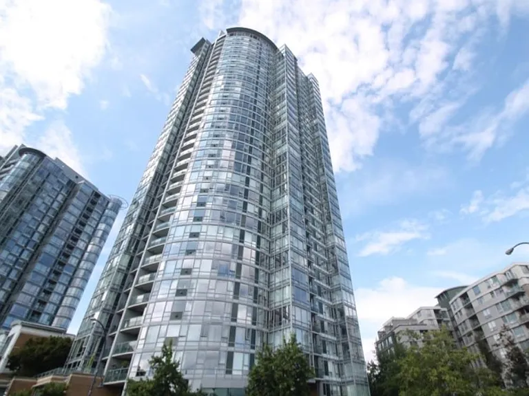 1003 Marinaside Cres #1103 — Photo 17