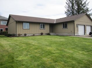 1055 Murray Way #B, Tillamook, OR 97141