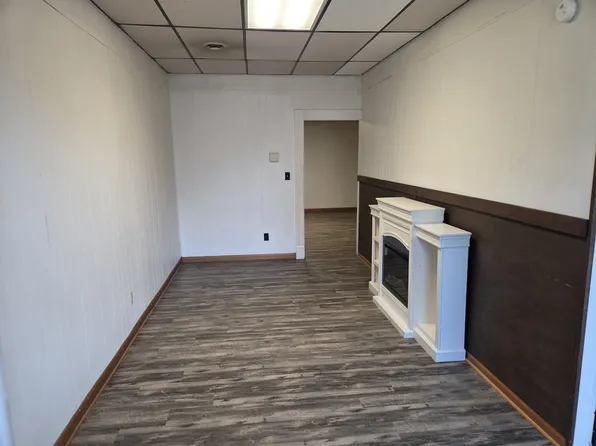 39 1/2 W Columbus St APT A, Nelsonville, OH 45764