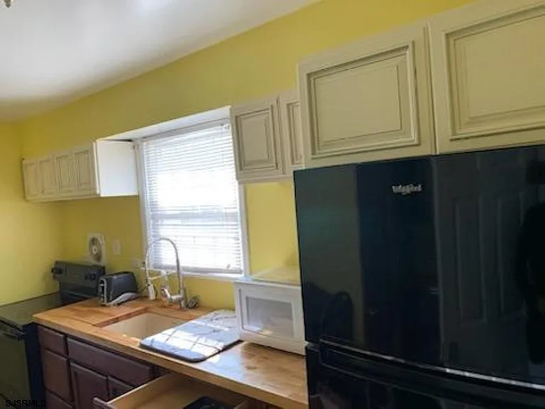 112 N Washington Ave #1 — Photo 6