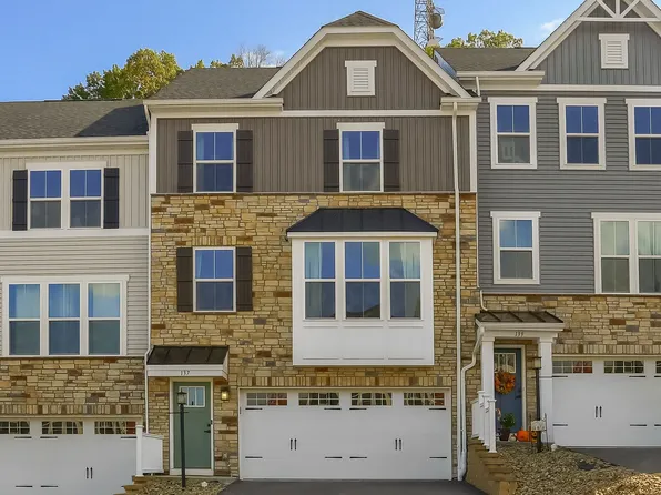 137 Moyer Hill Dr, Cranberry Township, PA 16066