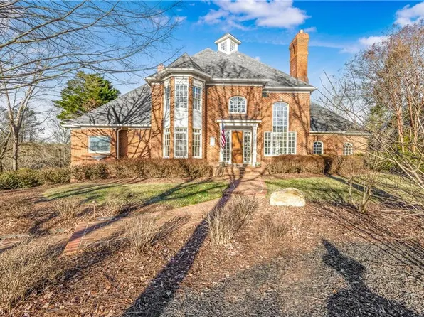 4650 Cherryhill Ln, Winston Salem, NC 27106