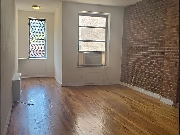 510 E 82nd St #4D — Photo 2