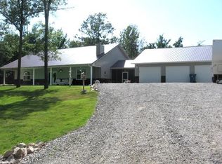 10585 Apache Vlg, Dexter, MO 63841