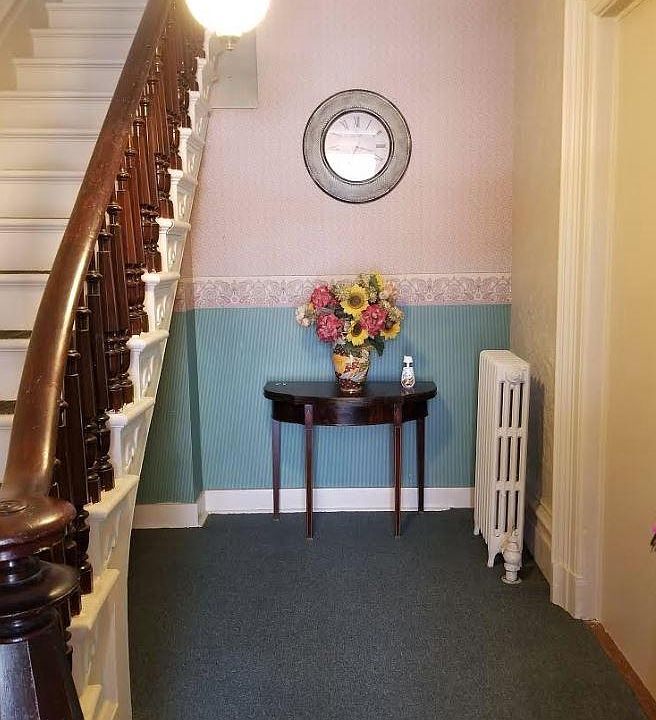 VESTIBULE DOWNSTAIRS HALL