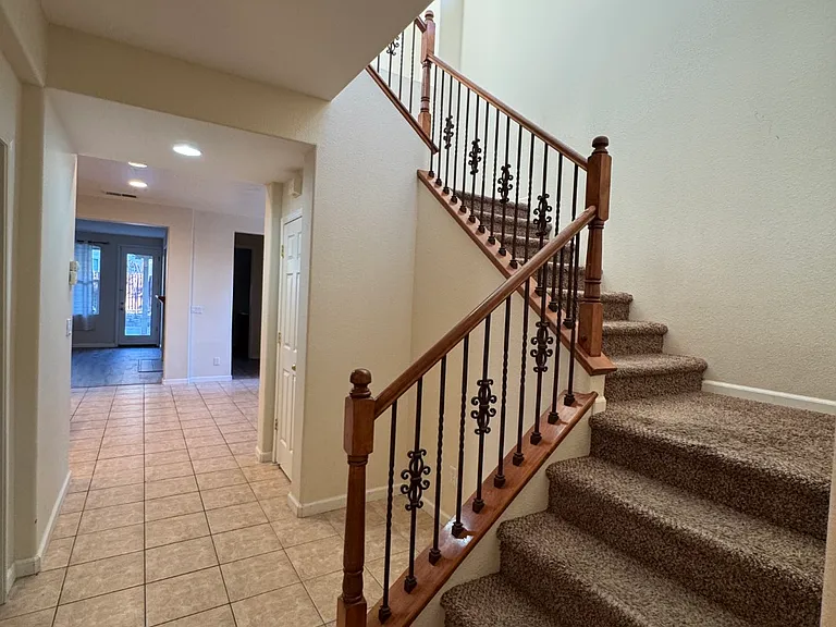 2912 Safford Ave — Photo 11