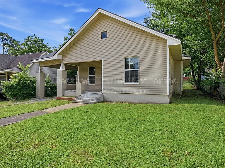 1008 W Morgan St — Photo 3