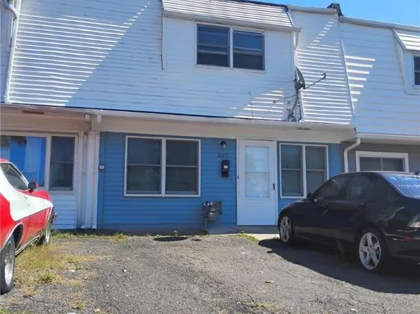 805 N Oswego St, Allentown, PA 18109