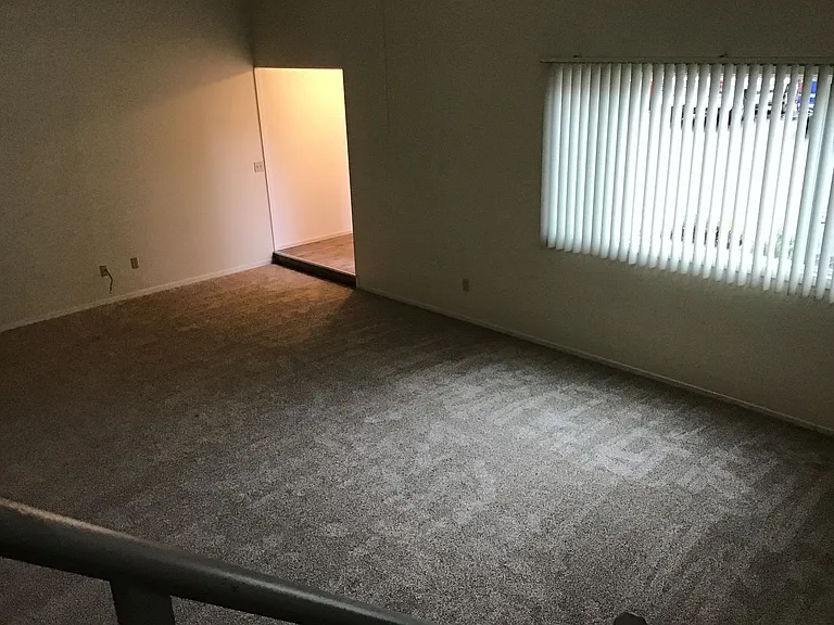 Beverly Ann Apartments — Photo 43