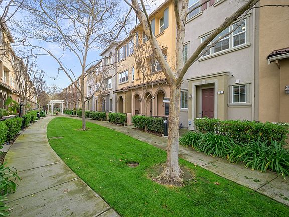 2nd image of 1670 Avina Cir Unit 2