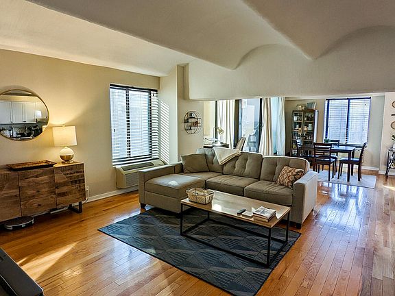 Spacious living room