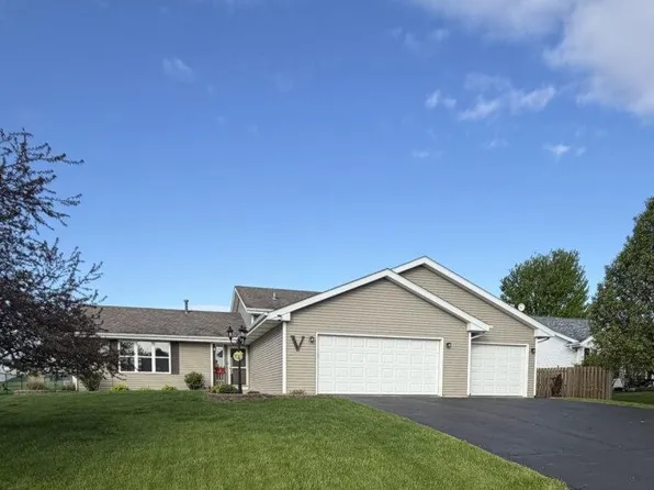 532 Autumnwolf Dr, Davis Junction, IL 61020
