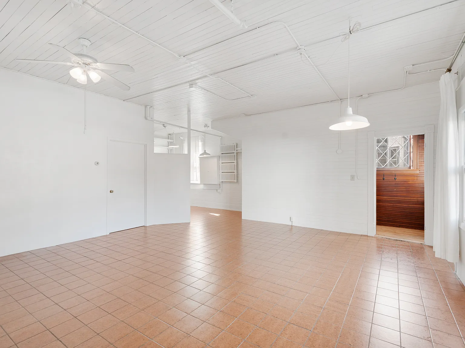 2 bed, 1150 sqft, $1,850 — Photo 3