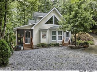 139 Blarney Rd, Lake Lure, NC 28746