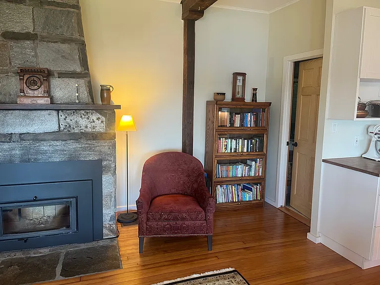 129 Vernon Rd — Photo 16