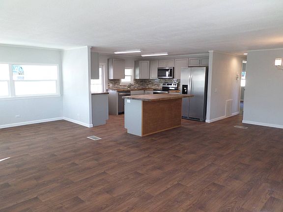 2nd image of 2209 Fremont Dr
