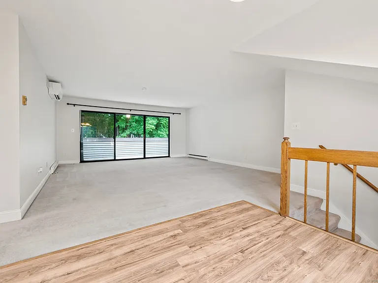 28 Candlewood Dr — Photo 4