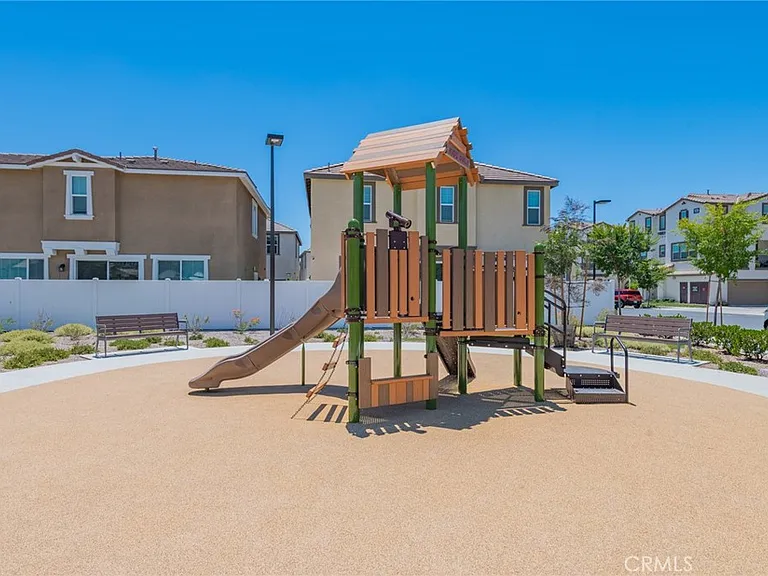 40277 Birchfield Dr — Photo 33