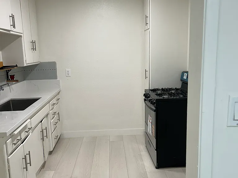476 E Woodbury Rd #2 — Photo 16