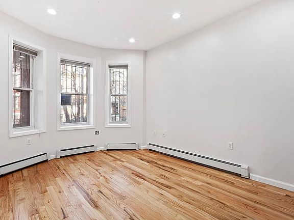 3rd image of 249 E 175th St Floor 1