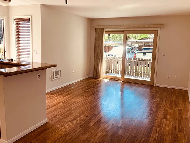 432 Edgehill Ln #41 — Photo 5