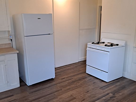 4th image of 813 N Connelly St #2