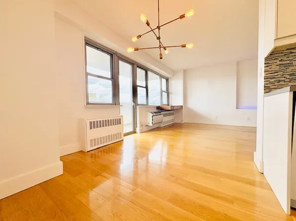 100 West 93rd Street image 9 of 25