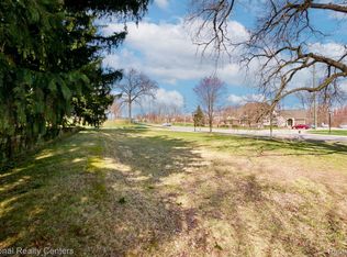 25 Oakmont, Auburn Hills, MI 48326