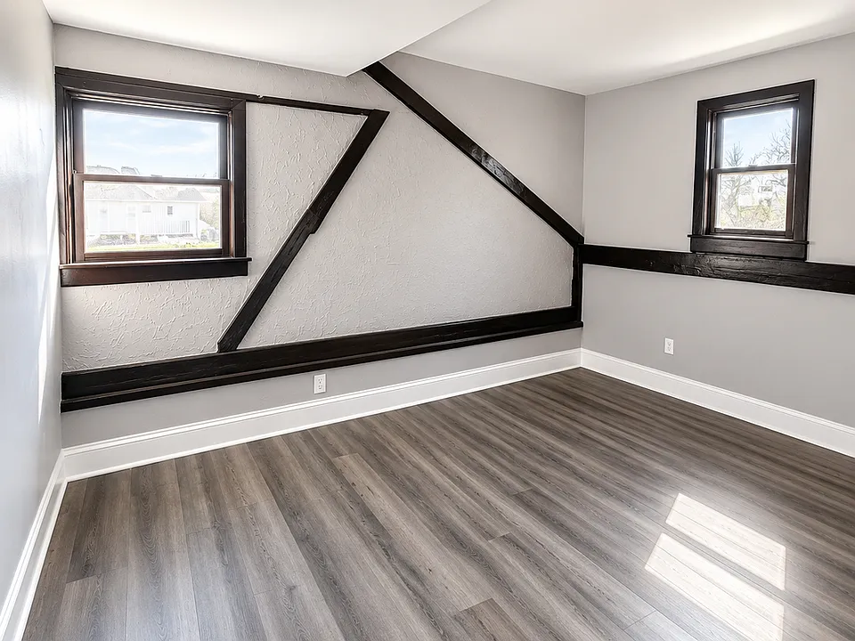 219-221 S Orchard St #5
