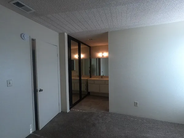 2621 Crosshaven Ln — Photo 17