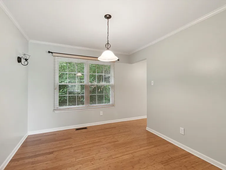 1607 Barbara Dr — Photo 7