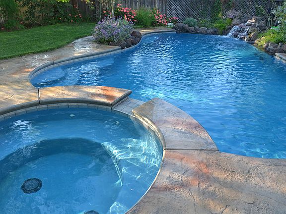 2nd image of 1255 Kingfisher Dr