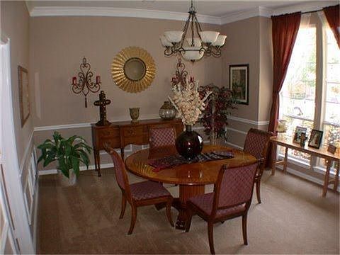 2nd image of 800 Oakcrest Ct