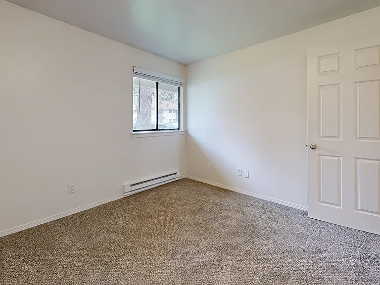 Tualatin Heights — Photo 31