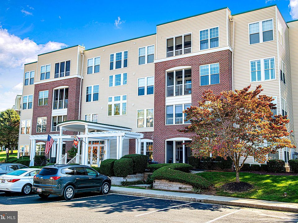1st image of 1305 Scottsdale Dr Unit 335