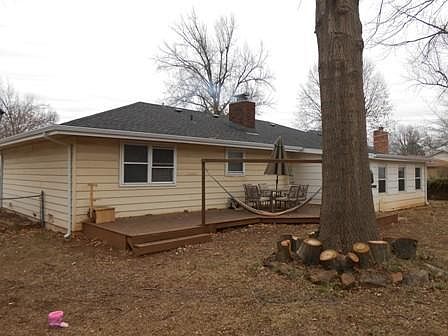 2nd image of 806 E Woodland St