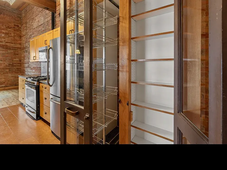 131 W Kalamazoo Ave — Photo 4