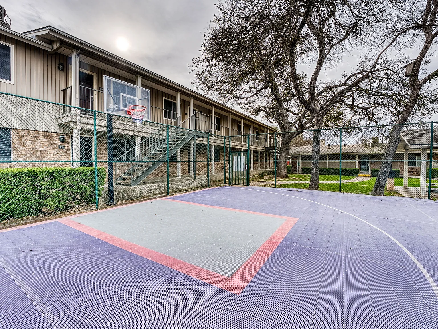 Juniper Springs Apartments — Photo 4