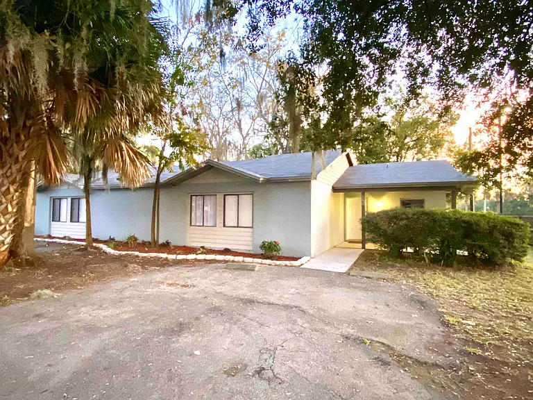 825 SW 2nd Ter — Photo 12
