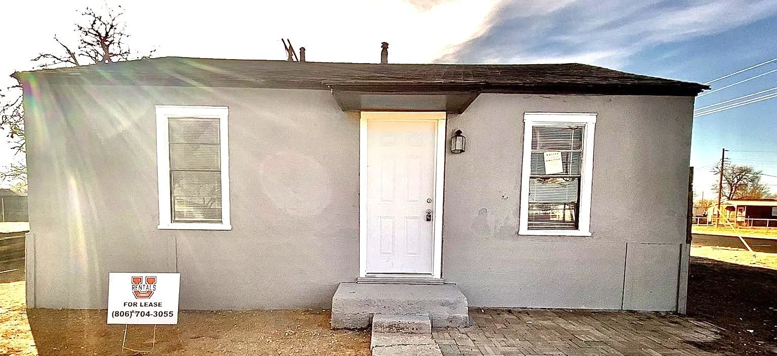 Coming Soon! $0 First Month's Rent / $0 Deposit At Move-In — Photo 2