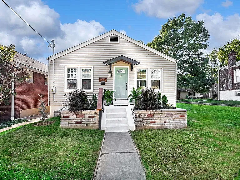 4918 Tiemann Ave — Photo 1