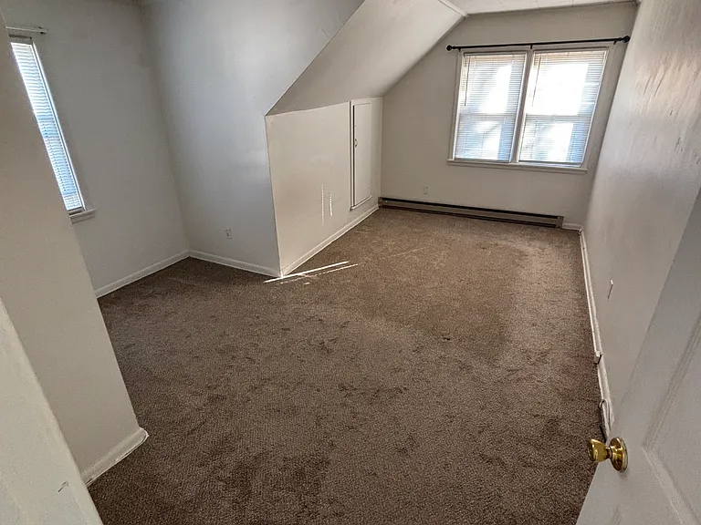 5107 N Catherine St #6 — Photo 7