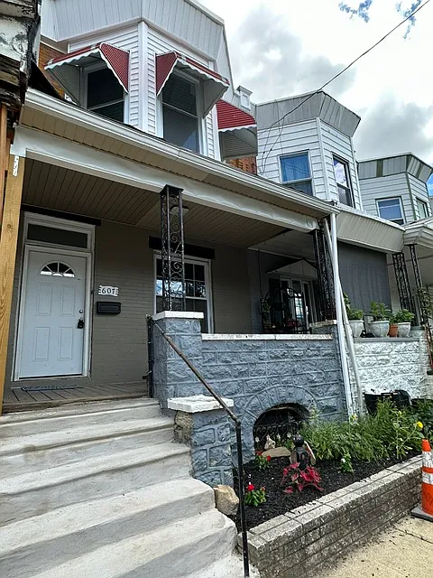 Building Photo - 607 S 55th St #1