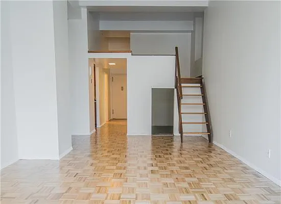 Rented by (Legacy) Elegran | media 17