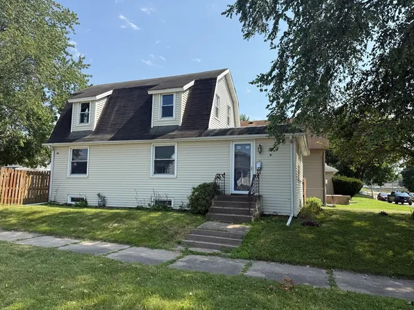 2306 19th Ave, Moline, IL 61265