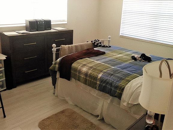 4th image of 439 Lake Evelyn Dr