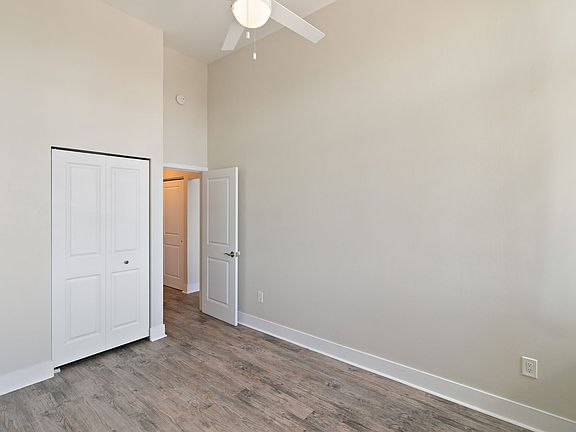 4th image of 10 W Adams Ave APT 202
