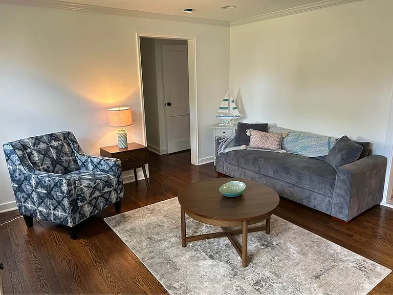 445 Morris Ave #B5 — Photo 6