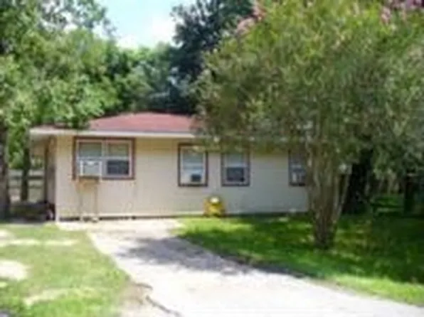 309 E Lorraine St, Angleton, TX 77515