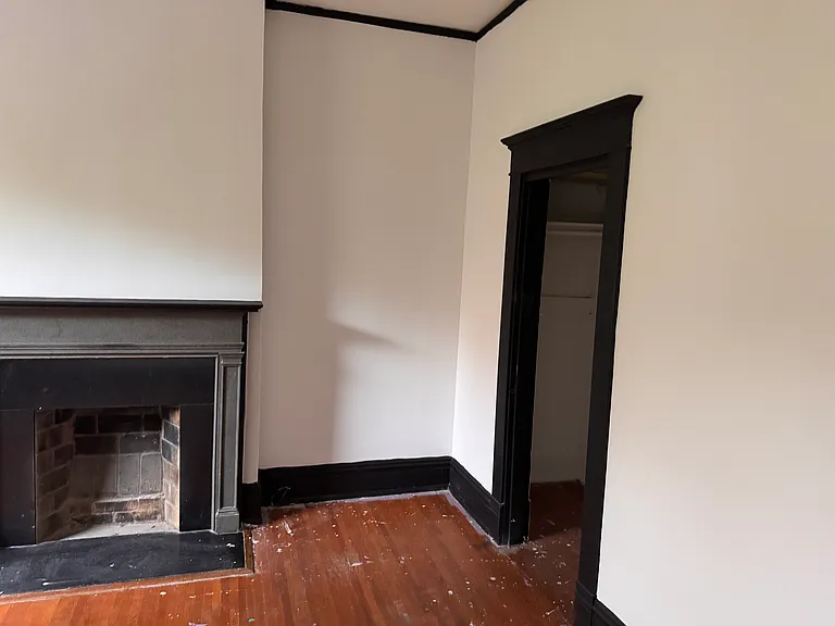 1013 W Franklin St #1 — Photo 2